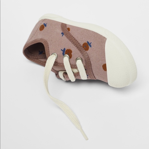 Zara Other - NWT Zara Size 3 infant floral sneakers with lace and toecap